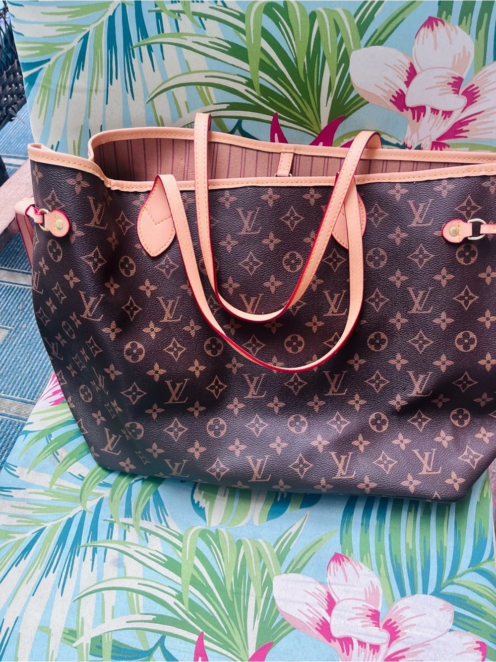 Louis Vuitton Brown Monogram Canvas Neverfull Tote with Vachetta Trim